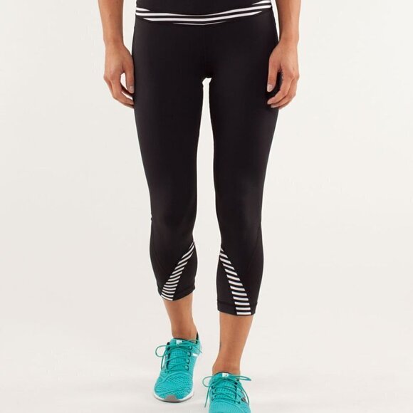 Lululemon Run Inspire Crop II Black & White Stripe - Picture 1 of 11